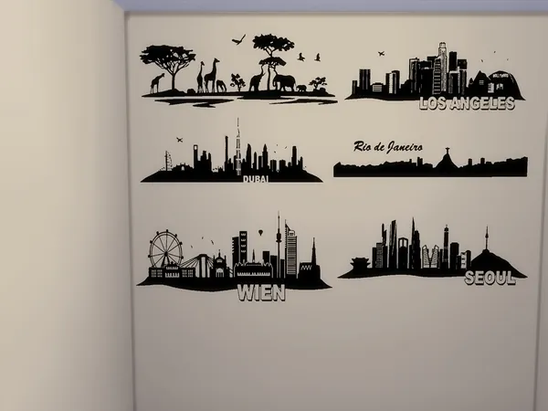 Alpha Wall Tattoo Skylines - The Sims 4 Custom Content